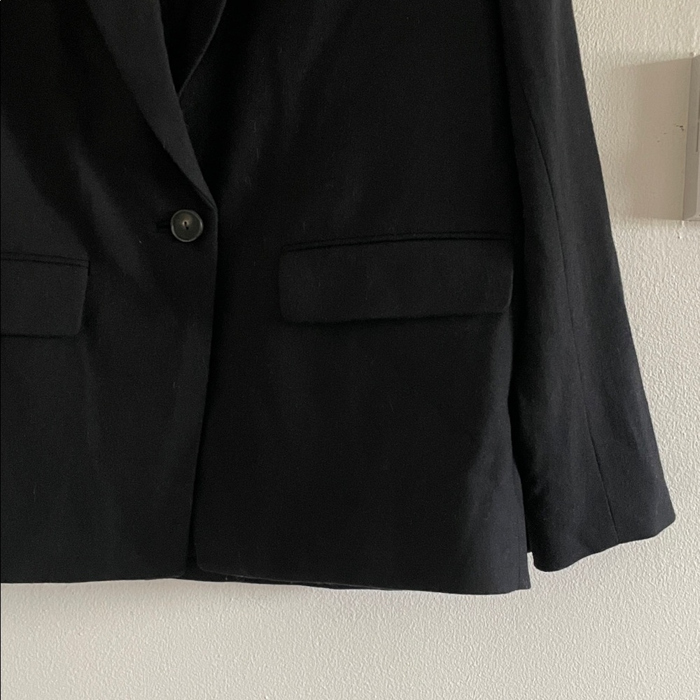 Vince‎ Boyfriend Blazer Women’s Size 6 Italian Wool Blend Black Peak Lapel - Picture 4 of 9